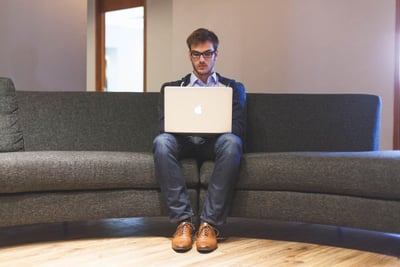Travailleuse autonome : Guide complet pour réussir en freelance