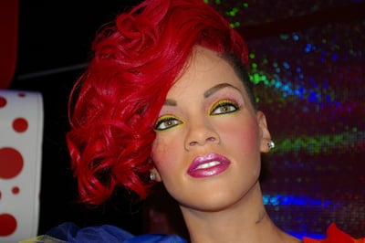 Rihanna : Le parcours exceptionnel de sa générosité à travers 100 millions de dollars offerts en une décennie
