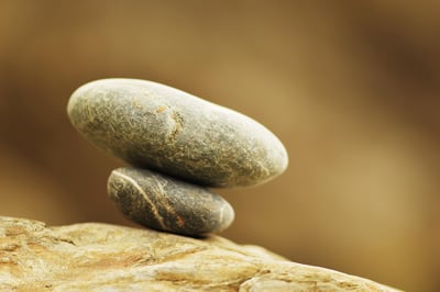 Équilibrer salariat et entrepreneuriat : 4 astuces pour harmoniser vos deux carrières