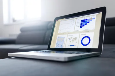 Expert-comptable : Réinventer la comptabilité à l’ère du numérique pour les entrepreneurs modernes