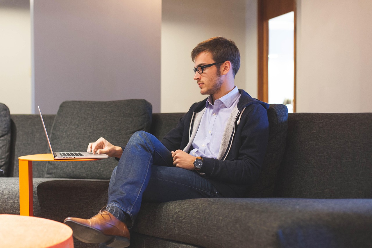 découvrez le monde fascinant des entrepreneurs : des histoires inspirantes, des conseils pratiques et des stratégies pour réussir dans l'univers des affaires. rejoignez une communauté dynamique d'innovateurs et bâtisseurs d'avenir.