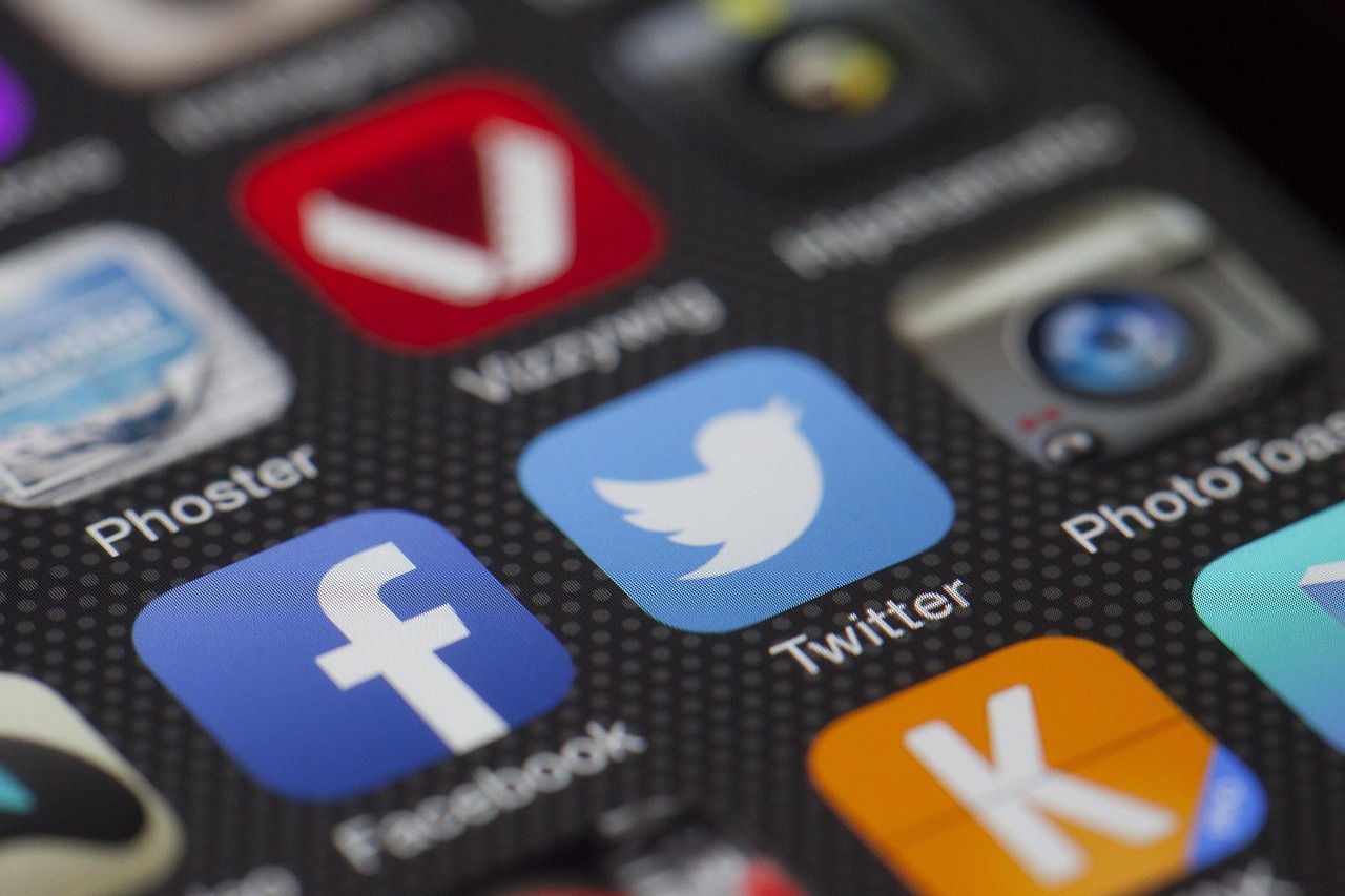 découvrez l'univers des réseaux sociaux : tendances, stratégies et conseils pour optimiser votre présence en ligne. engagez votre audience et développez votre marque grâce à des techniques efficaces et pertinentes.