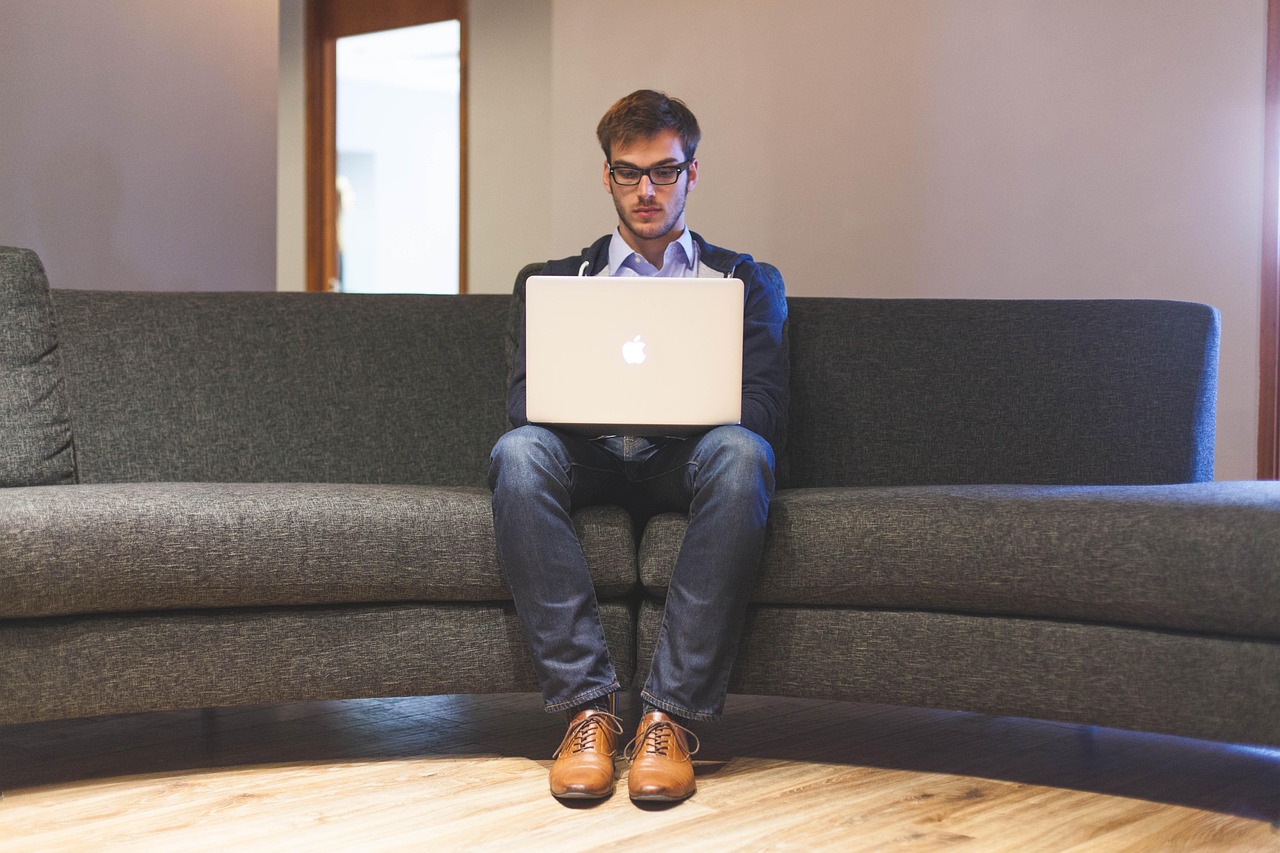 découvrez l'univers inspirant des jeunes entrepreneurs, qui façonnent l'avenir avec leurs idées novatrices et leur esprit d'initiative. explorez leurs parcours, défis et réussites qui montrent que l'entrepreneuriat n'a pas d'âge !