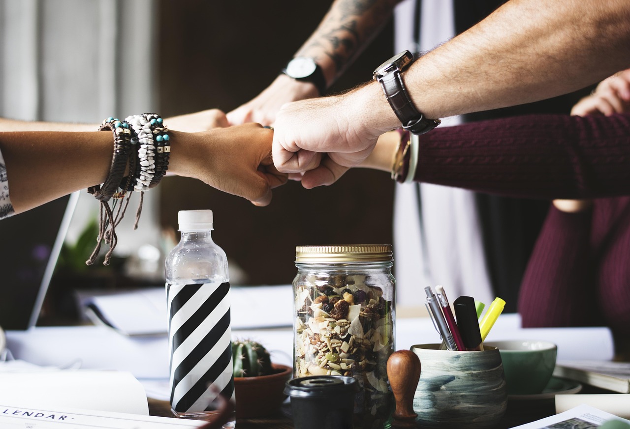 découvrez comment la collaboration peut transformer vos projets en réussites. explorez des stratégies, des outils et des témoignages inspirants pour optimiser le travail en équipe et stimuler la créativité.