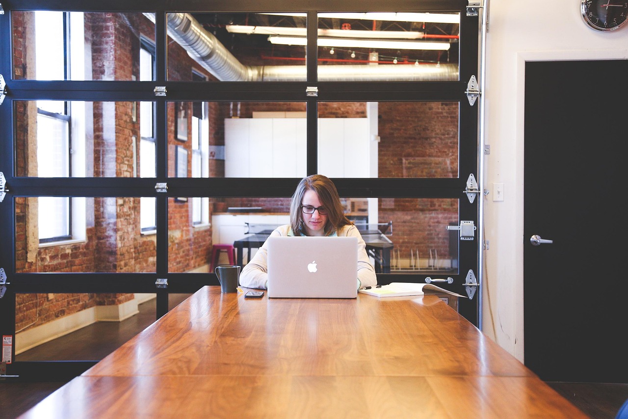 découvrez l'importance de la réputation d'entreprise et apprenez comment elle influence la confiance des consommateurs, la fidélité des clients et le succès à long terme de votre organisation. explorez des stratégies efficaces pour bâtir et maintenir une image positive sur le marché.