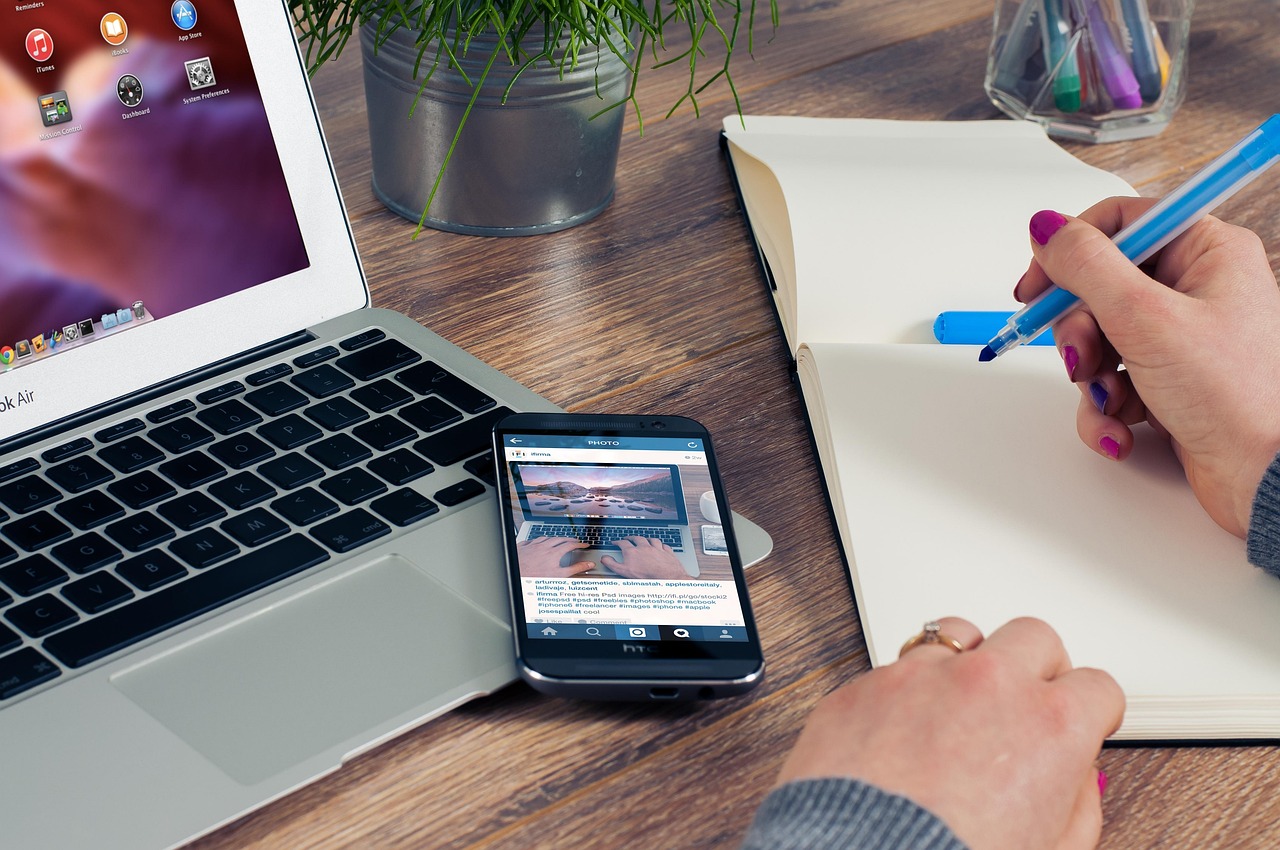 découvrez le monde des entrepreneurs, inspirez-vous de leurs parcours, astuces et stratégies pour lancer et développer votre entreprise avec succès.