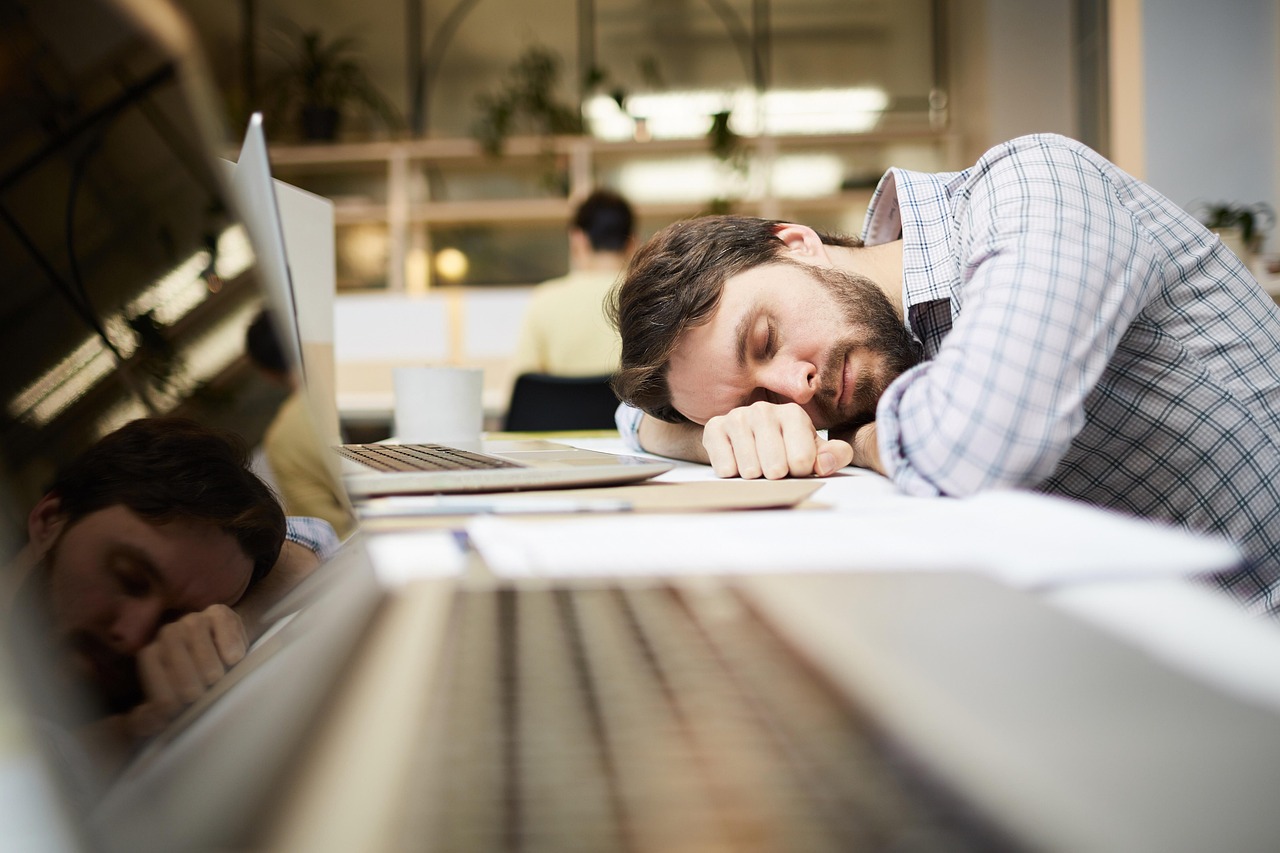 découvrez l'essentiel sur les droits des employés : protections, obligations de l'employeur, conditions de travail équitables, congés payés, sécurité à l'emploi et recours en cas de litige. informez-vous pour mieux défendre vos droits au travail.