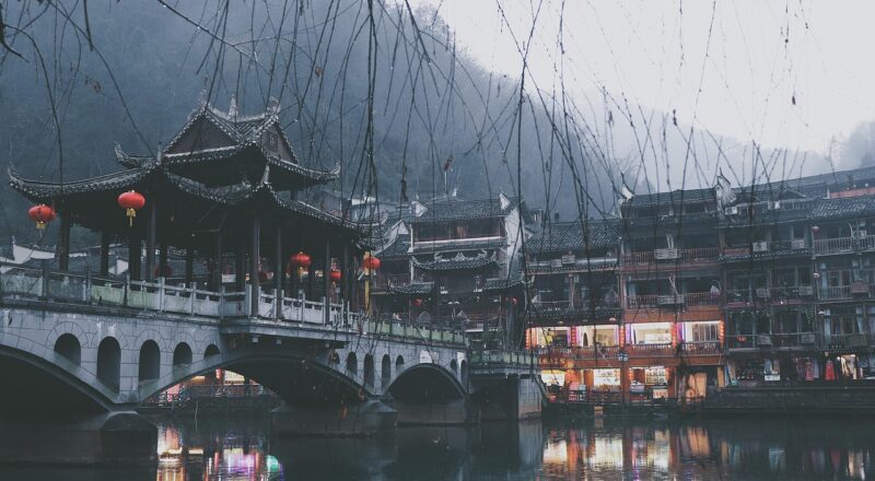 d&eacute;couvrez comment cultural bridge relie les cultures &agrave; travers des &eacute;changes enrichissants et des exp&eacute;riences interculturelles uniques.