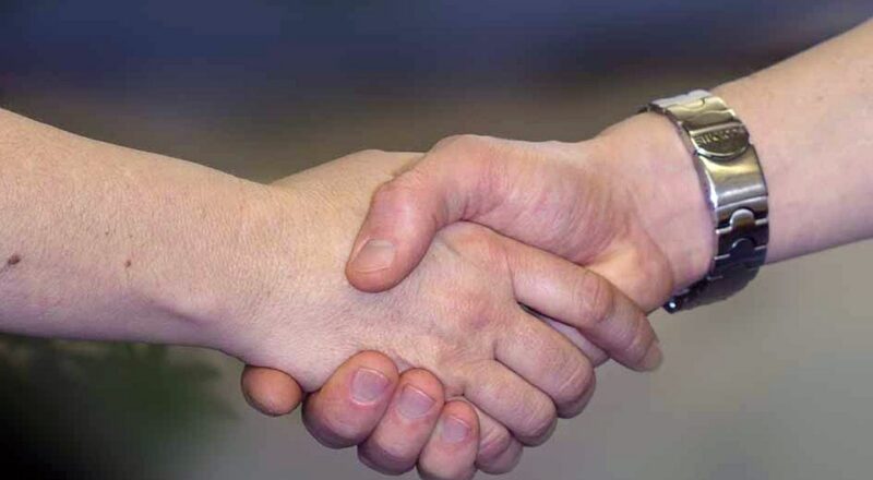 d&eacute;couvrez notre collection sp&eacute;ciale d&eacute;di&eacute;e aux adieux, moments charg&eacute;s d'&eacute;motion et de souvenirs pr&eacute;cieux.