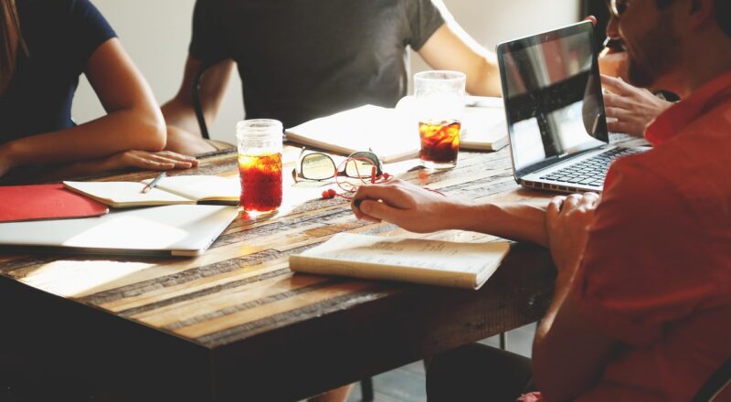 d&eacute;couvrez l'importance des partenariats strat&eacute;giques pour stimuler la croissance et favoriser la collaboration entre entreprises.